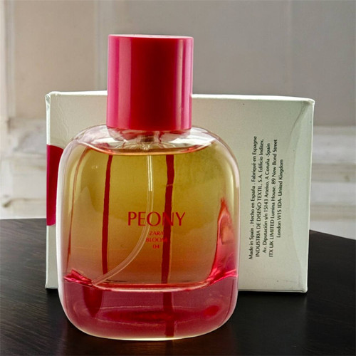 اسکارلت پئونی