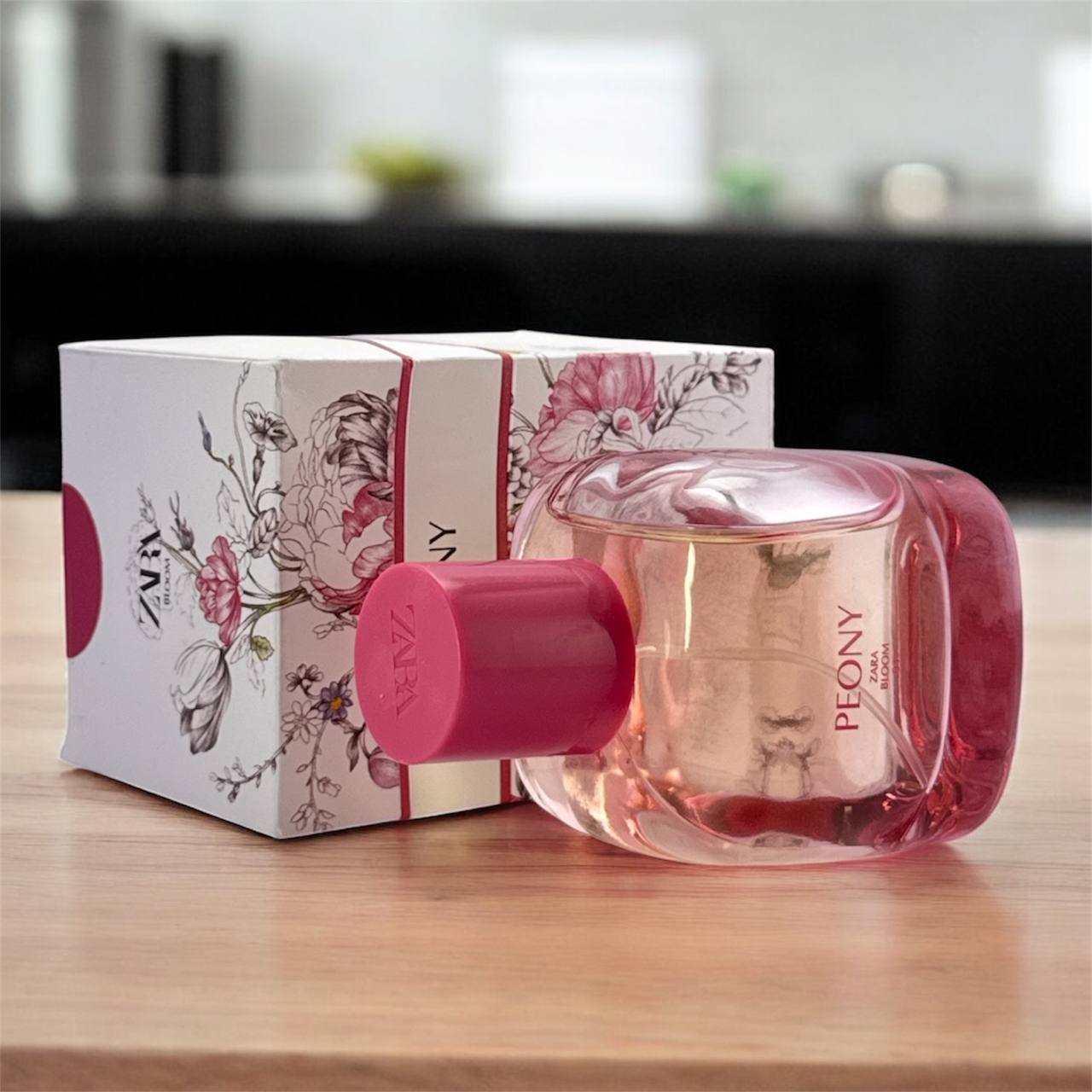 اسکارلت پئونی