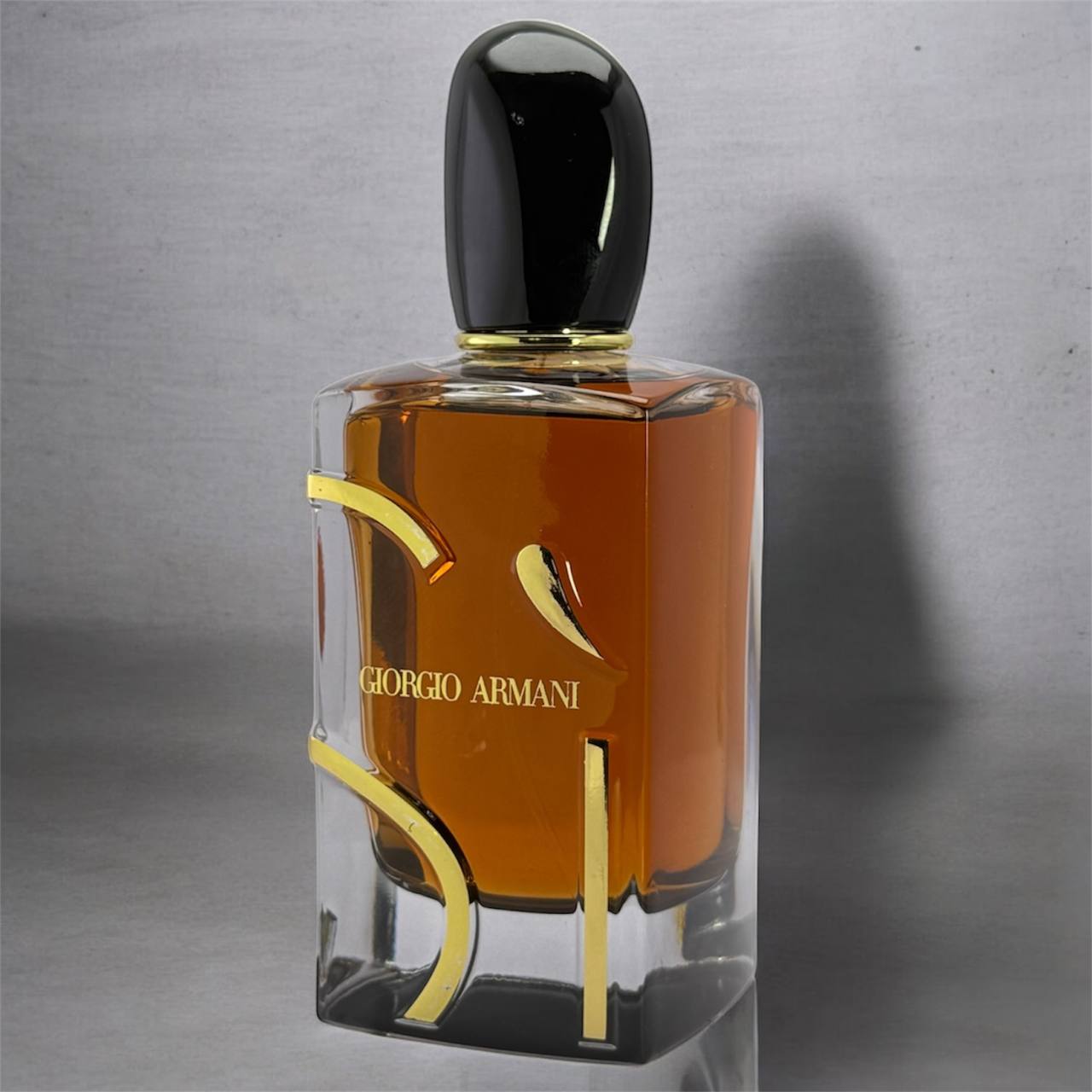 جورجیو آرمانی مدل سی