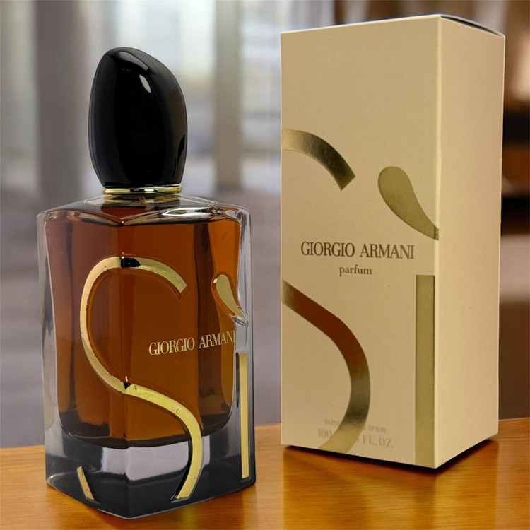 جورجیو آرمانی مدل سی