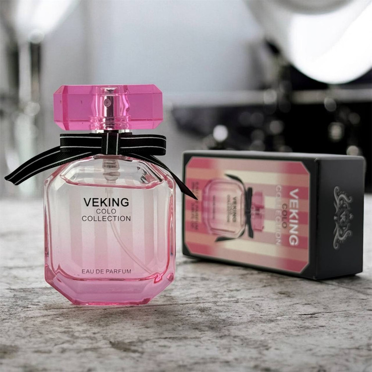 ویکتوریا سکرت بامشل صورتی